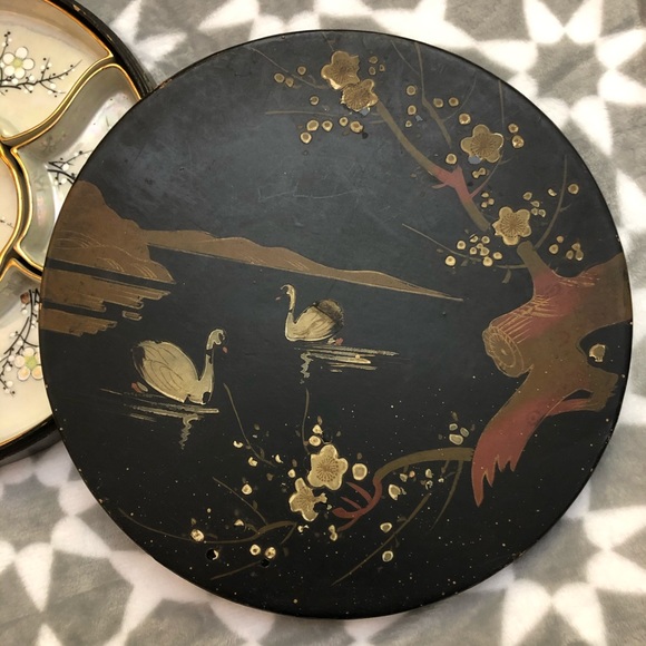 Vintage Japanese lusterware serving dish cherry blossoms 🌸 - Picture 3 of 7